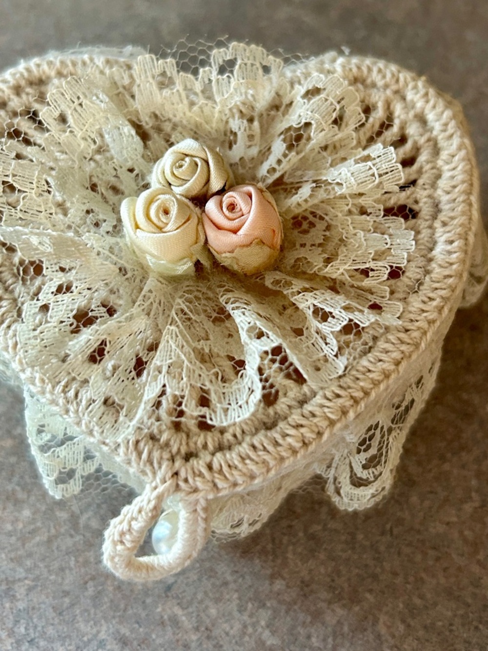 1985 Hallmark Lace Heart crocheted Jewelry Box